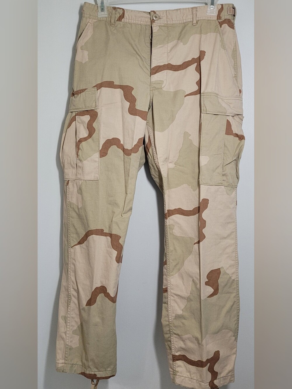 Desert Camo Cargo Pants - Men - Tan/Beige 29.5 To 32.5 Waist EC